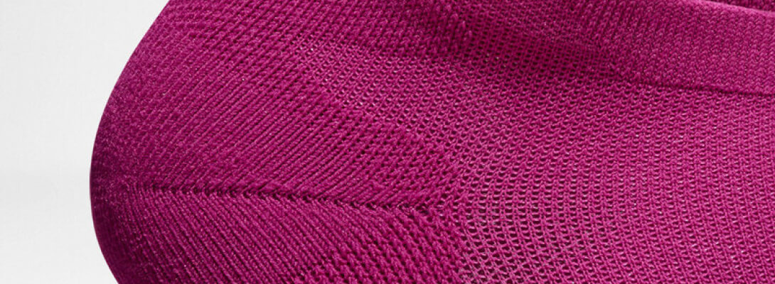 Calzini sportivi corti Ultra -light Berry Registrazione dettagliata Vista dettagliata dell'area di protezione del tallone del calzino in corsa di luce corta