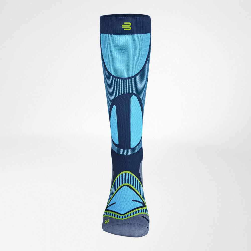 Possibile vista completa dei calzini sportivi blu per sciare