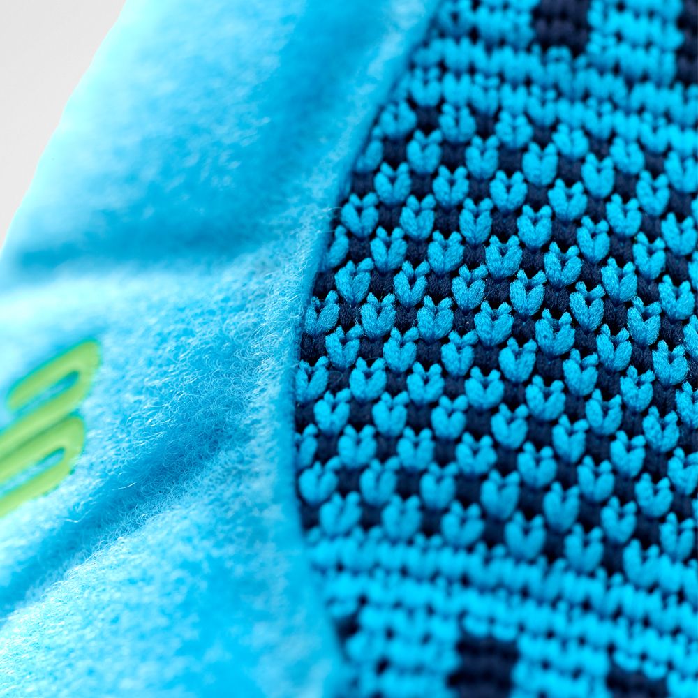 Band da polso Rivera Dettaglio supporto mirato Vista dettagliata dello sport di bendaggio del polso con particolare attenzione alla porta traspirante