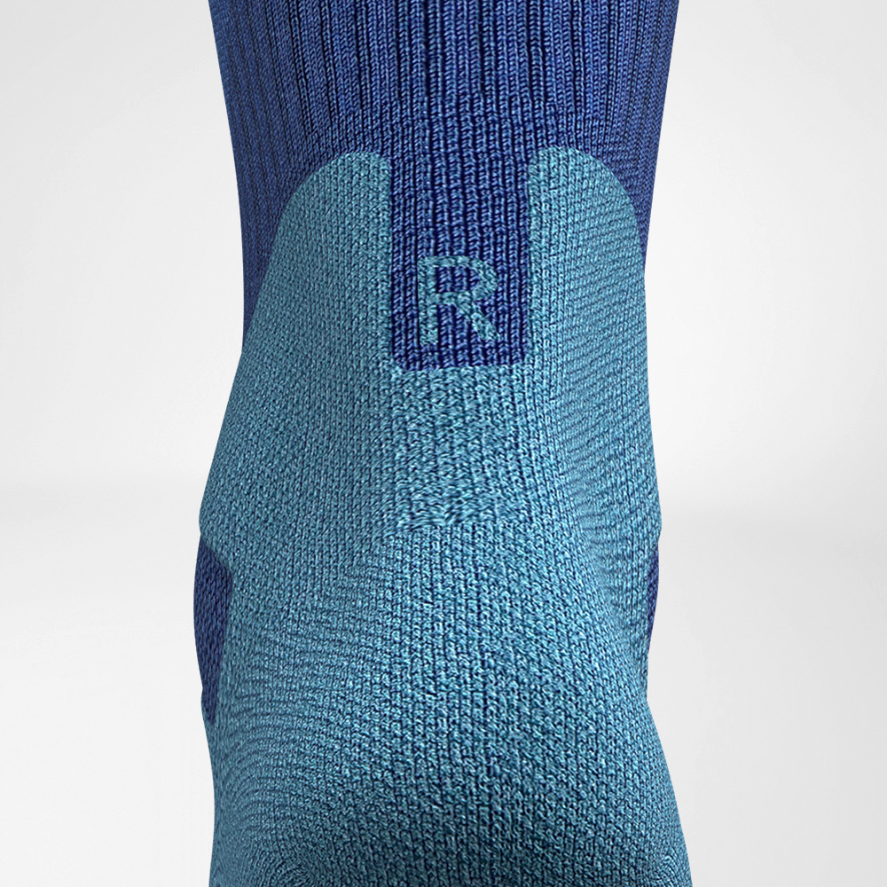 Calzini escursionistici di Merino Blu scuro Achille Comfort Vista dettagliata dell'area di Achille dei calzini da trekking Merino in blu scuro