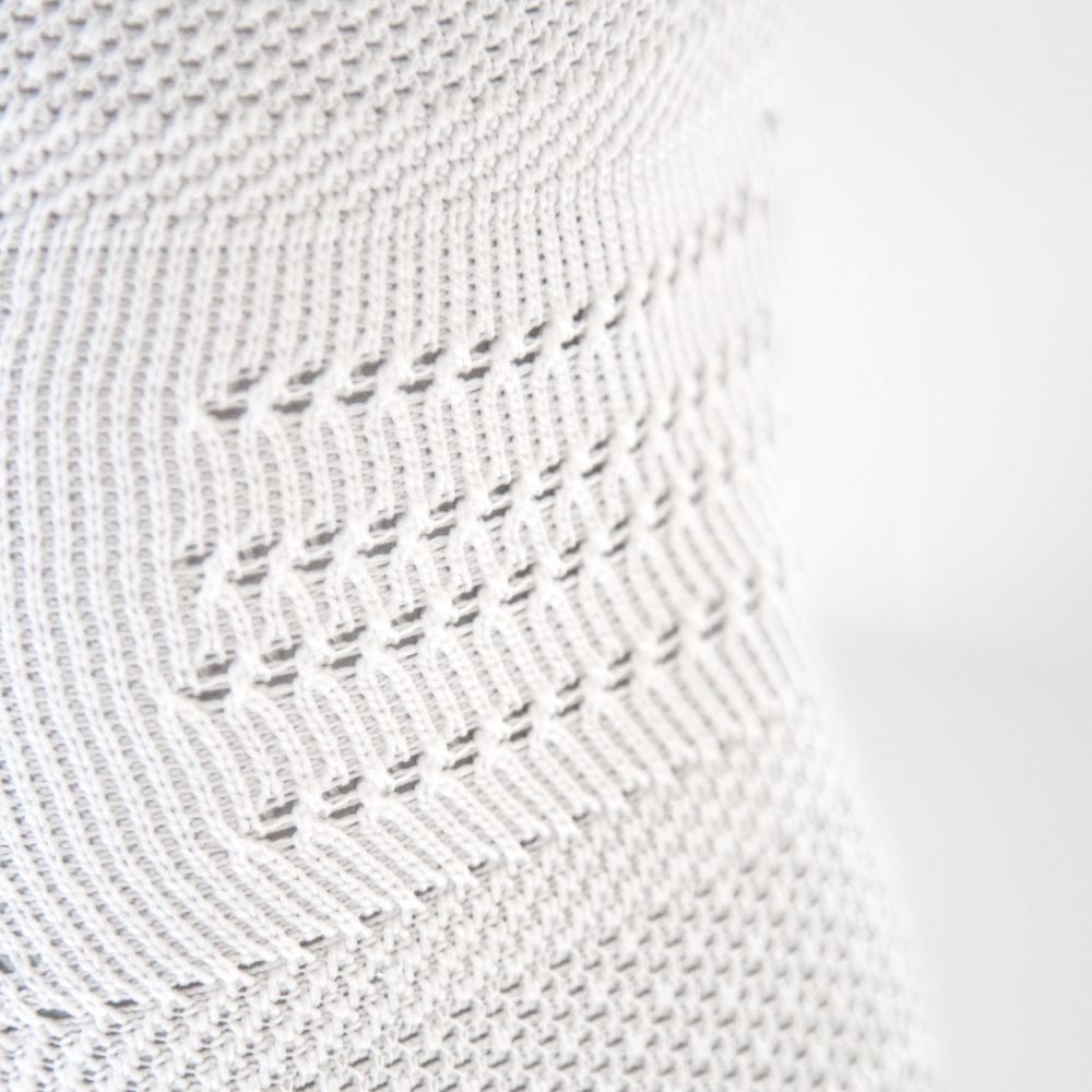 Kniebandage NBA White Detail Knit Vista dettagliata della maglia traspirante nel ginocchio del tandage del ginocchio bianco per la versione NBA sportiva