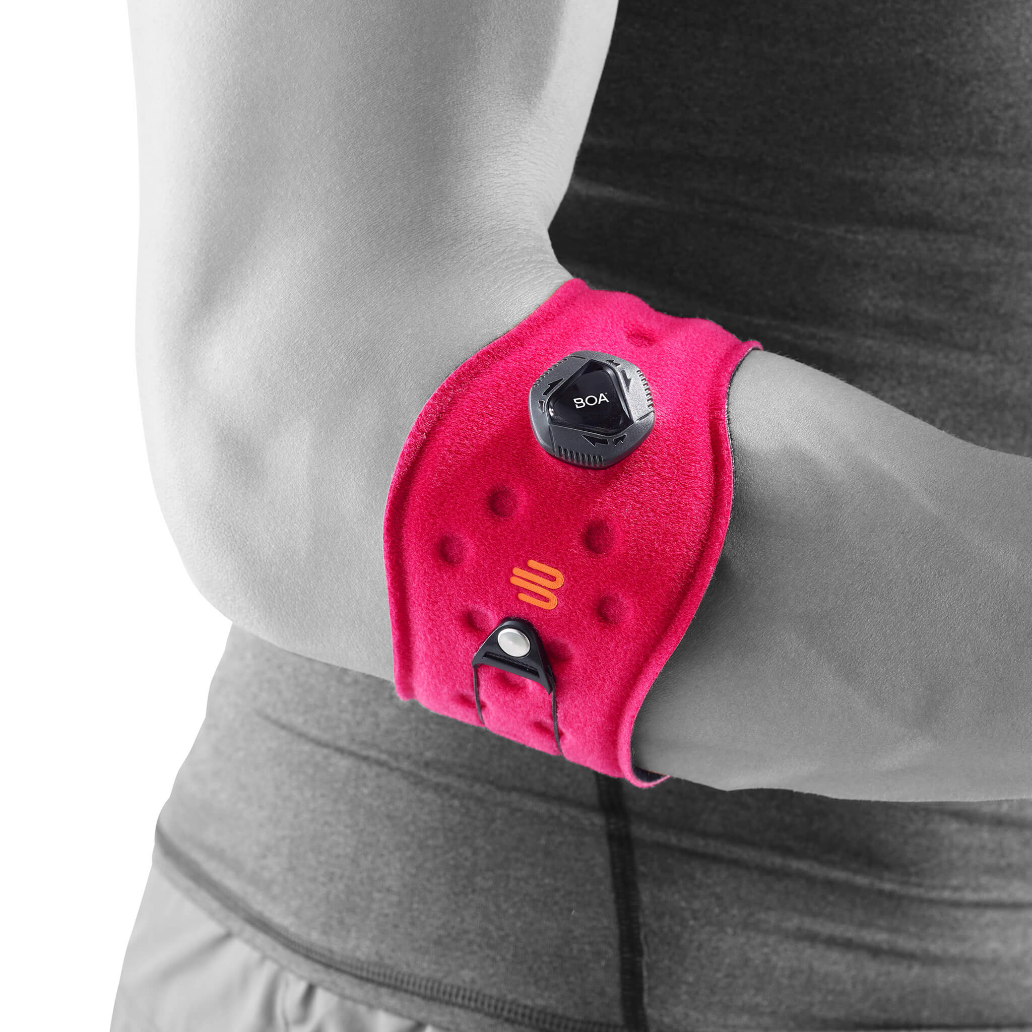 Completamento della clip del gomito rosa sul corpo grigio stilizzato